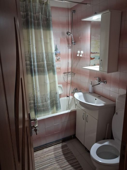 Închiriez apartament 2 camere