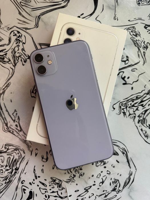 Продам iphone 11 в феолетовом цвете 128гб,75% акб