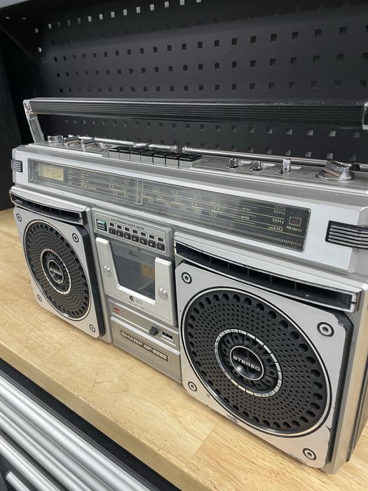 Radio casetofon boombox sharp gf 8585