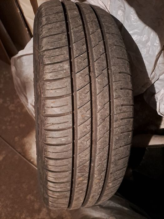 Vând roti 195/65/R15