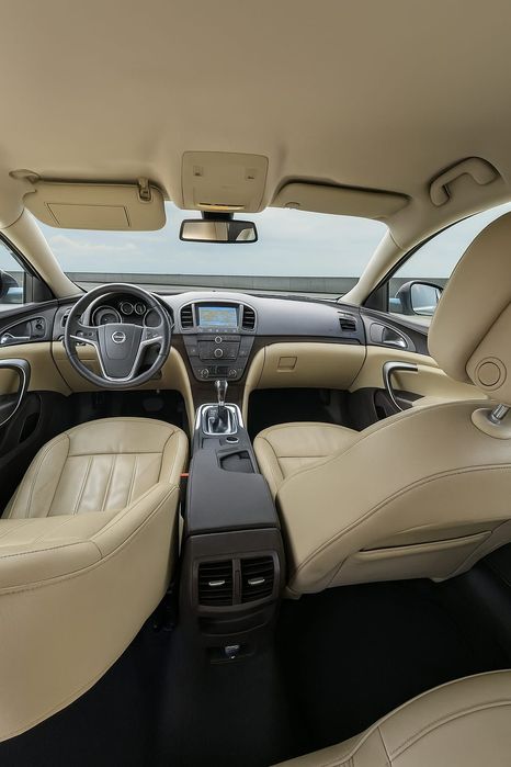 Opel Insignia Piele, Automata