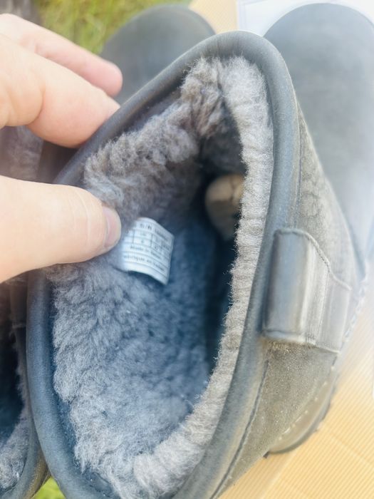 Cizme barbatesti  originale UGG marimea 42