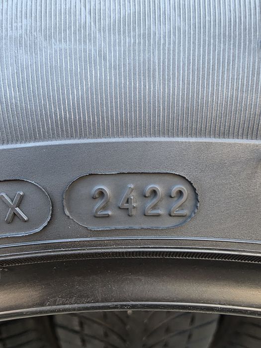 Vând patru anvelope de iarna michelin 255 45 20 dot 2422
