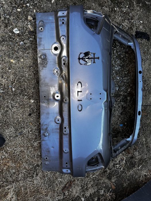 Hayon renault clio 4 break.