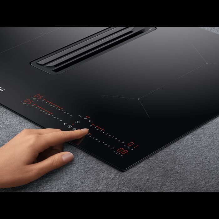 Plita cu inductie cu hota integrata AEG CCE84543CB Nou