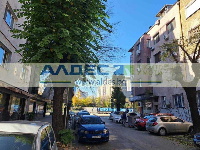 Продава се Двустаен апартамент в София, Център - 71 кв.м за 3944 €/кв.м - Снимка #10