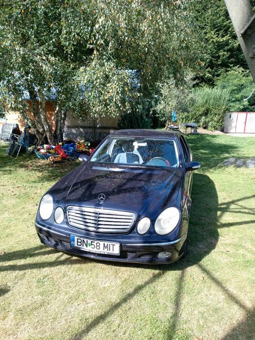 Mercedes-Benz E270