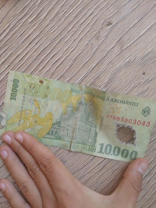 Bancnotă 2.000 lei cu eclipsa solara și altele