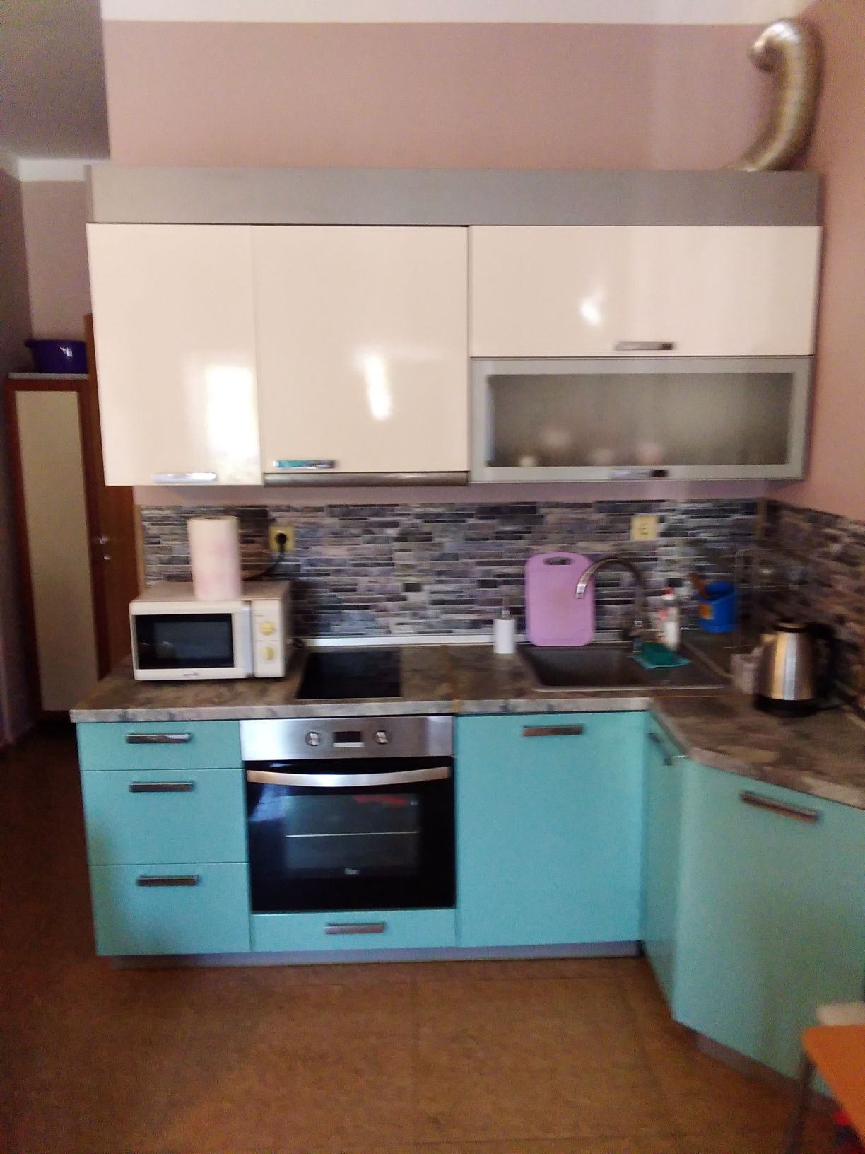 Продажба ателие Помрие