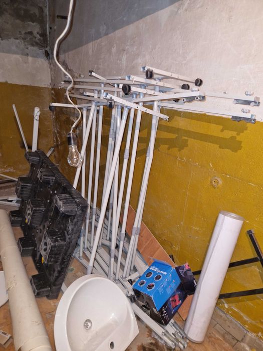 Продам подставки на колесиках для маркерных досок по 5000