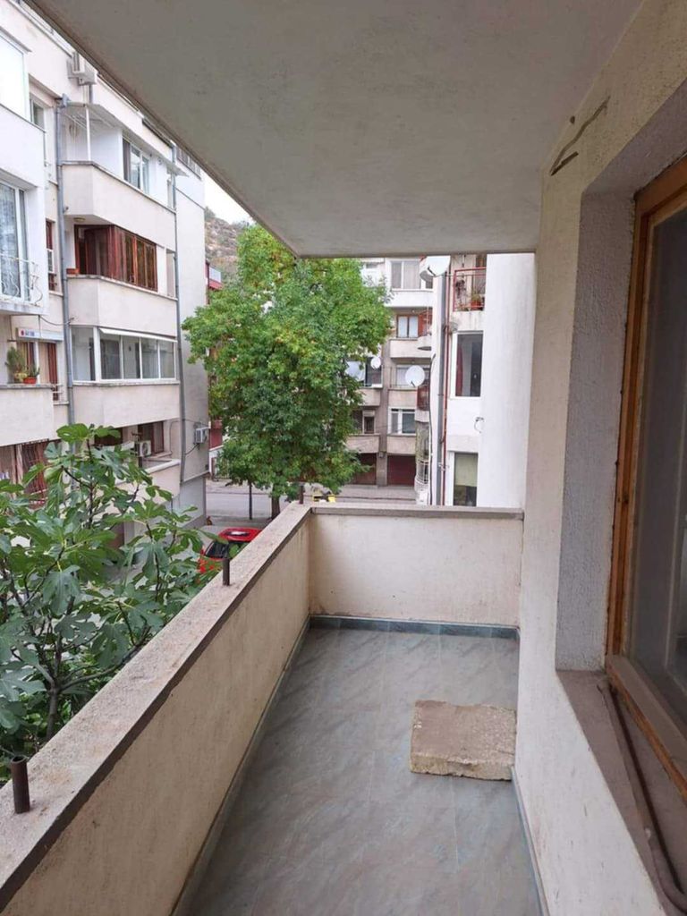 Продава се Четиристаен апартамент в Пловдив, Централна гара - 133 кв.м за 1617 €/кв.м - Снимка #4
