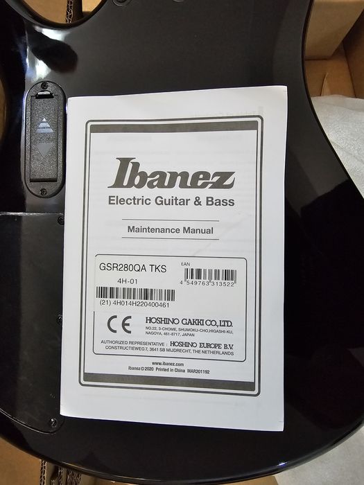 Chitara ibanez noua desfăcută decât pentru poze