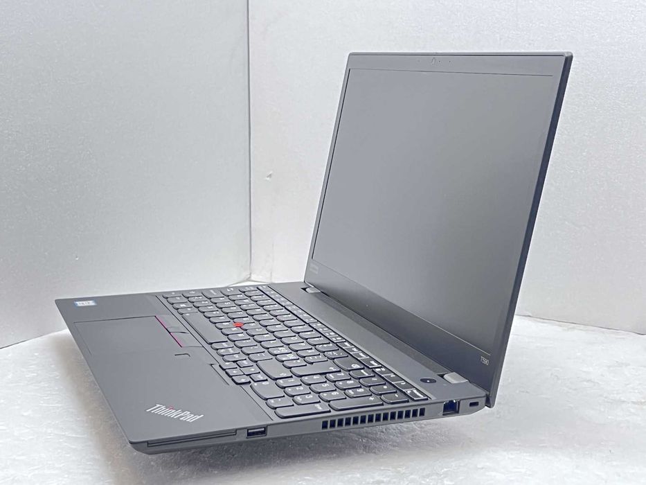 Lenovo ThinkPad T590 15.6" 16GB 260GB/ Гаранция / Отлично състояние