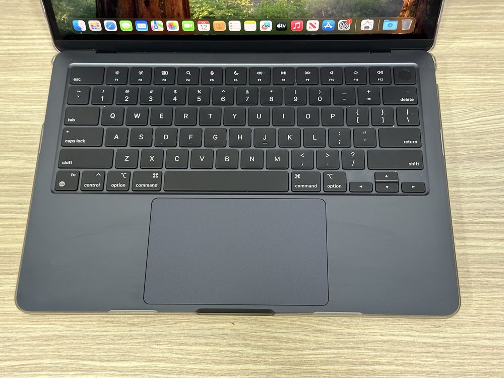 Macbook air m2 ideal yengi dey 28cikl