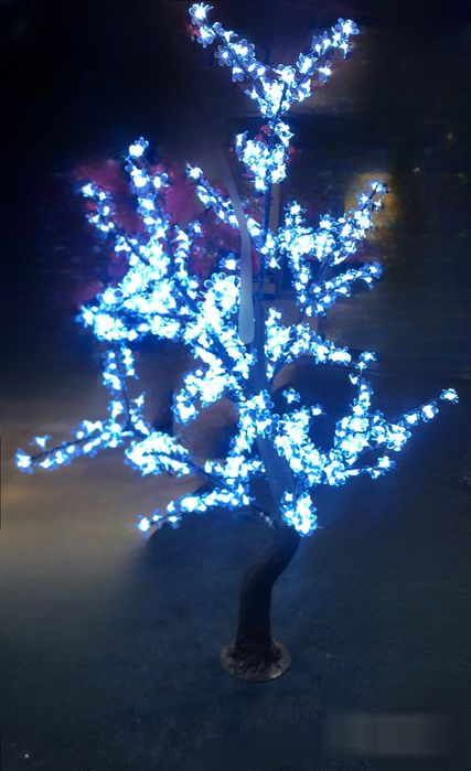 Светещо черешово дърво с LED лампи за външна употреба