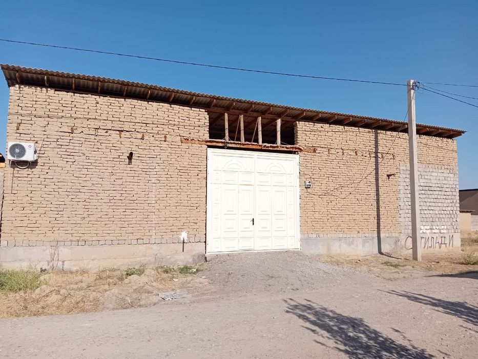 16yoʻli samo toʻyxona orqasida uy sotiladi