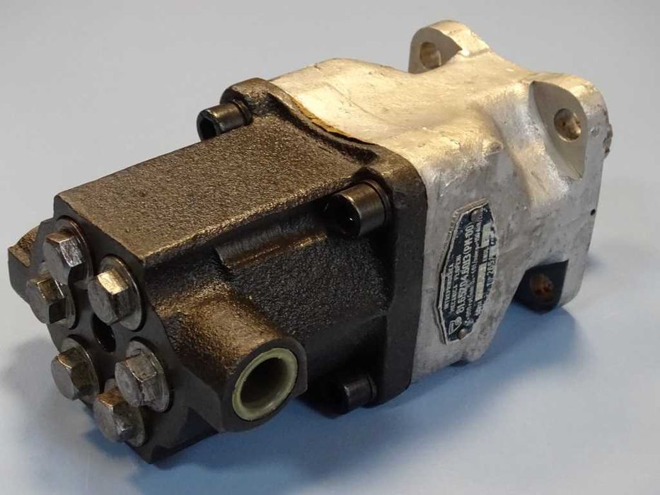 Хидравлична помпа 6-бутална аксиална UMP81.65704 PM-00 265/1X