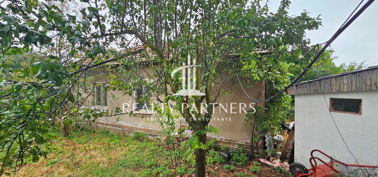 Продава се Къща в с. Ярджиловци, Област Перник - 190 кв.м за 432 €/кв.м - Снимка #2