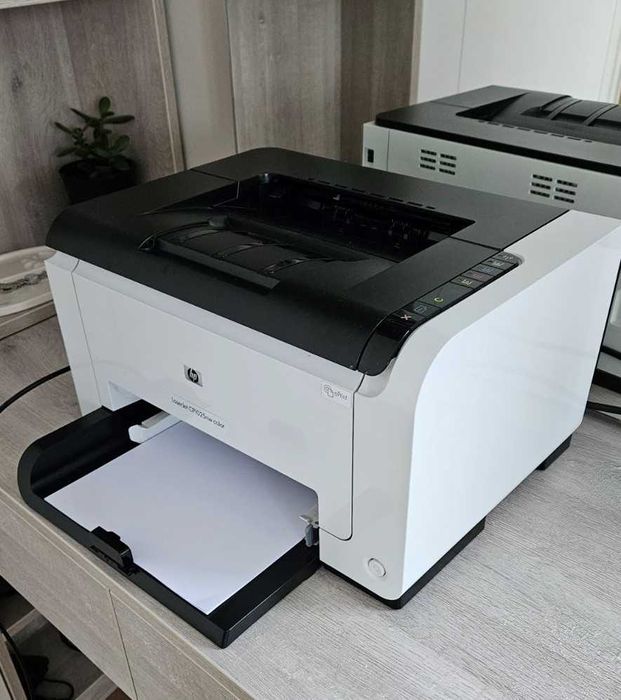 Цветен лазерен принтер HP LaserJet CP1025nw color Wi-Fi