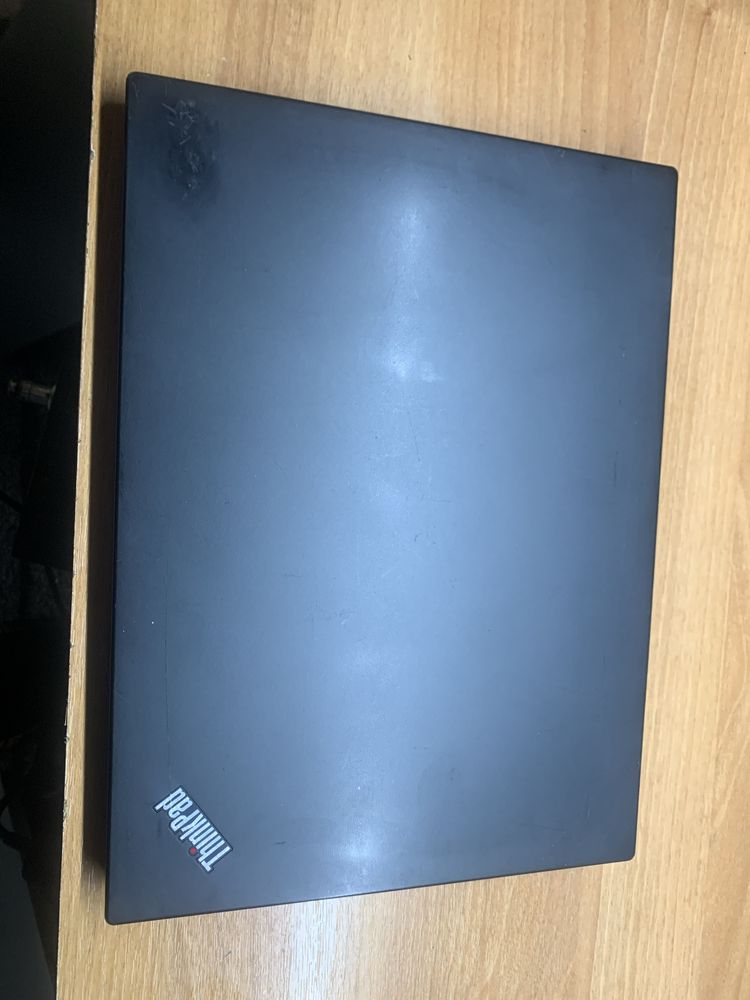 Laptop Lenovo E495 Ryzen 3 8gb ram ,display 14 ssd 256 m2 nvme