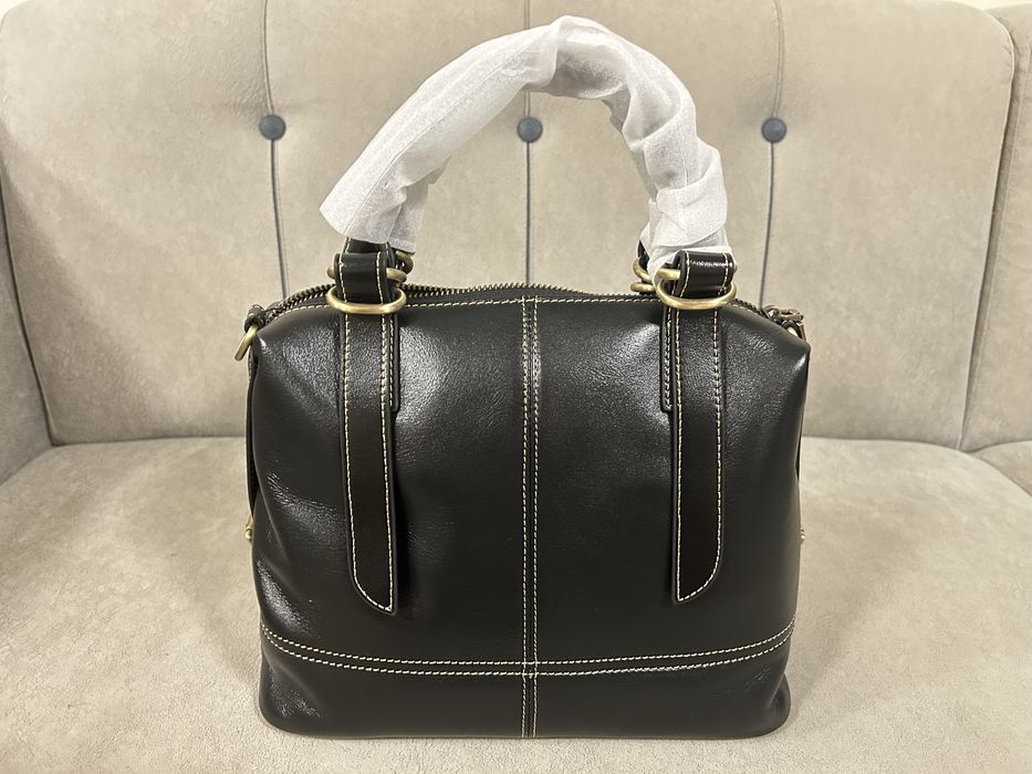 Дамска черна чанта от естествена кожа