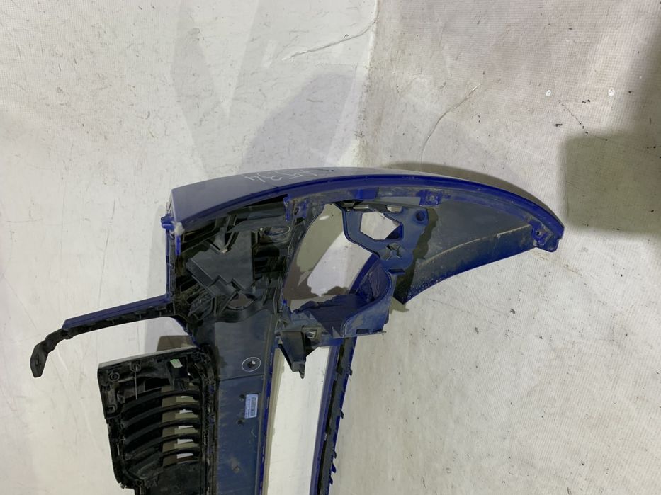 Bara fata Skoda Octavia 3, facelift, 2017, 2018, 2019, 2020, cod origine OE 5E0807221N, cu gauri pentru spalatori faruri si senzori de parcare.