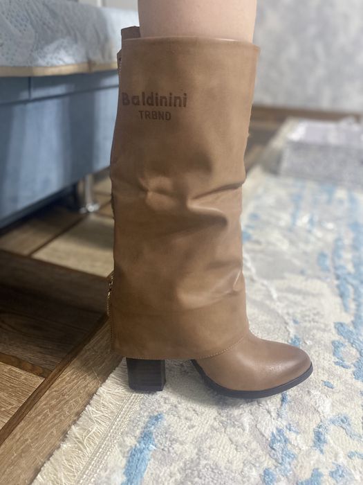 Продам сапоги женские