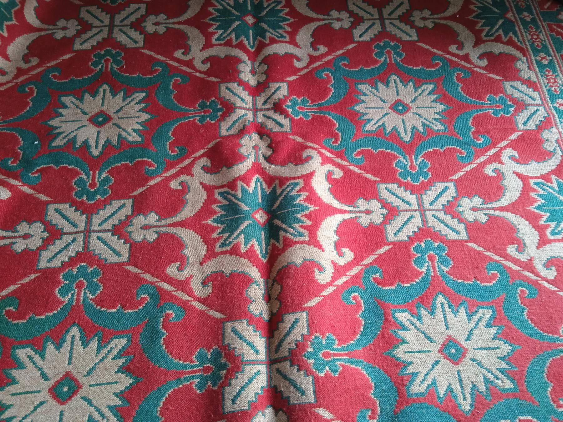 Шарен тъкан килим