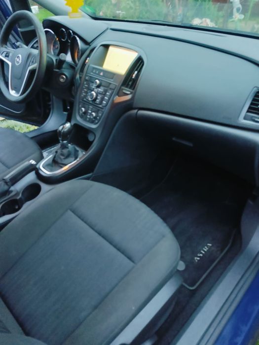 De vânzare Opel Astra j 1.7