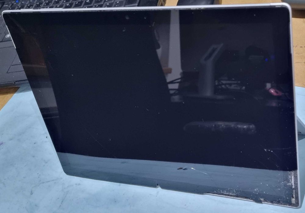 Microsoft Surface Pro 5 1796 - defecta