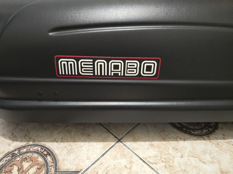 „Vând cutie auto portbagaj Menabo 320 L + bare de prindere”