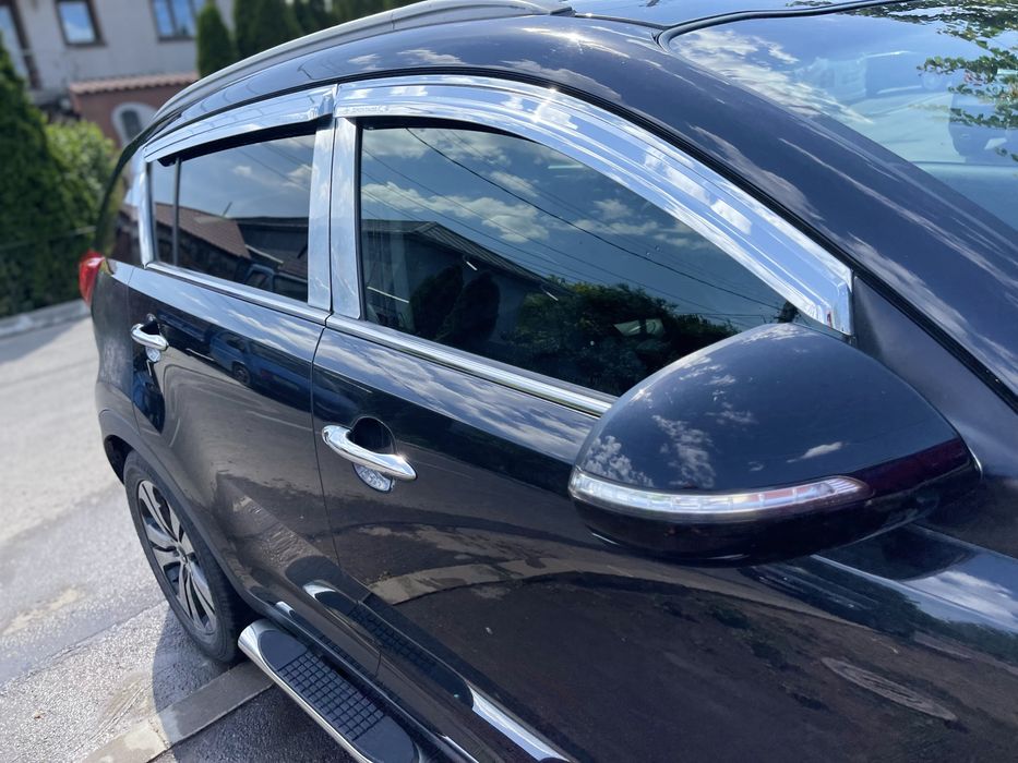 Dezmembrez Kia Sportage lll 2.0 crdi euro 5 4X4 an 2011 piele navi