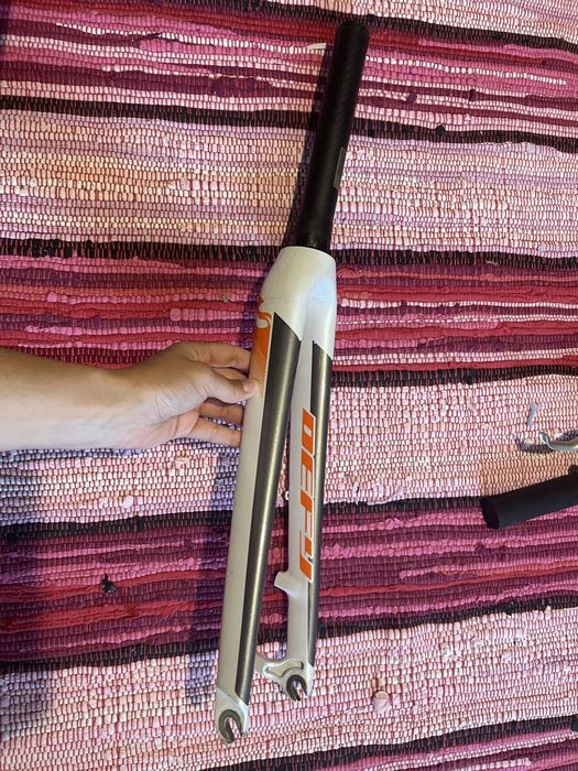 Furca bicicleta din fibra de carbon GIANT Defy