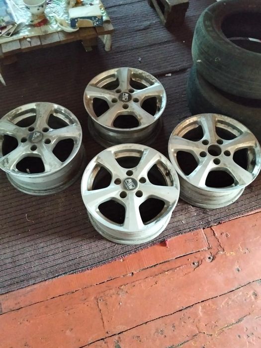 Титанка сатылады 15размер