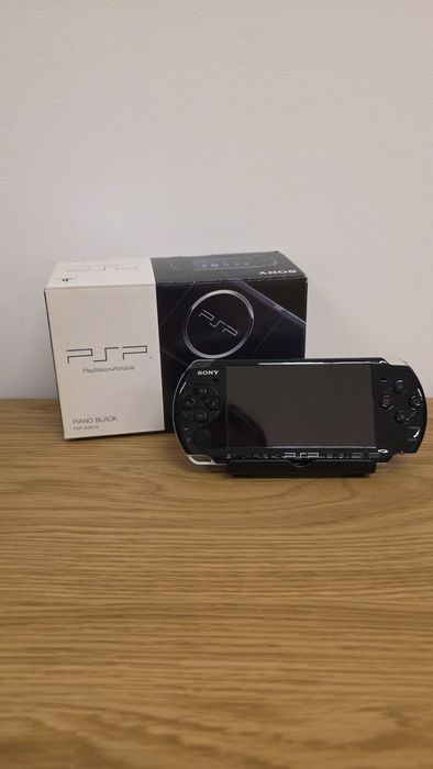 Sony PSP 3000, Modat, 550 de jocuri, consola 9 in 1