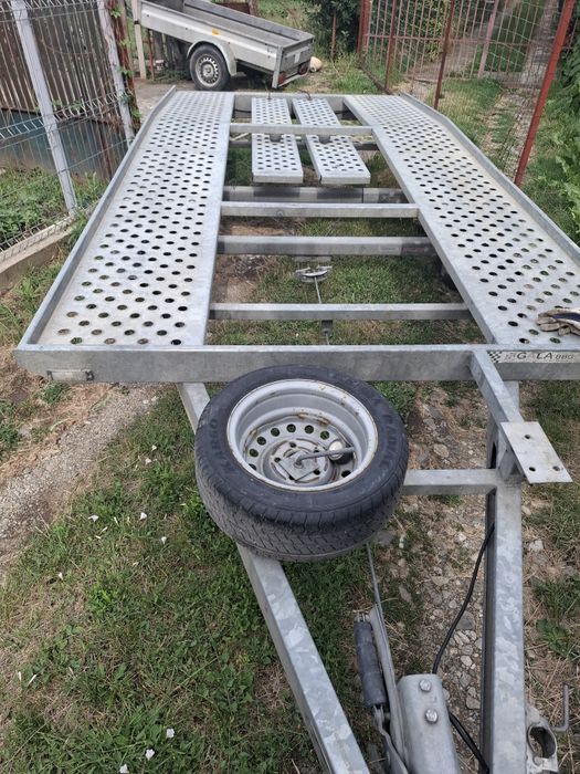 Proprietar vând platforma auto