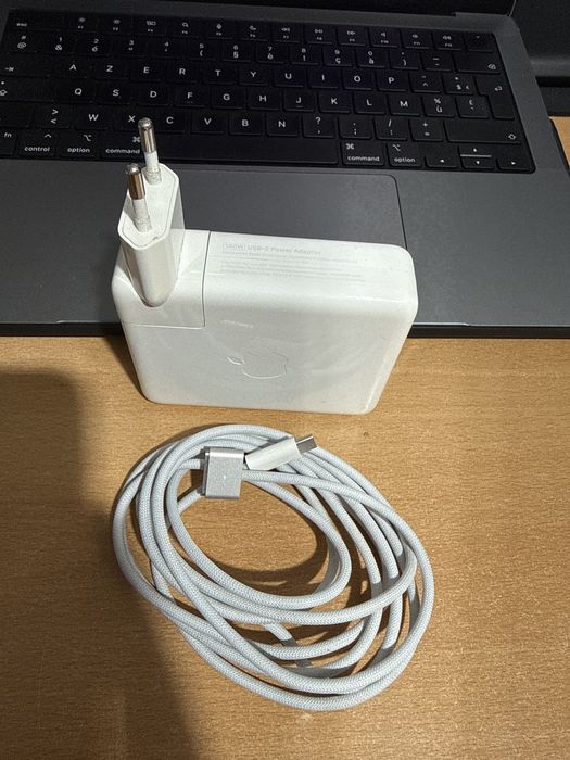 Incarcator Macbook MagSafe3 140W