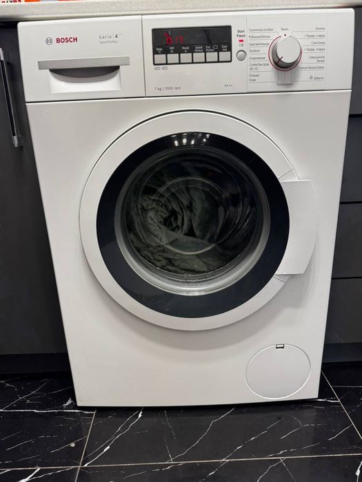 Срочно продам немецкий стиральный машинка Bosch в идеальном состоянии
