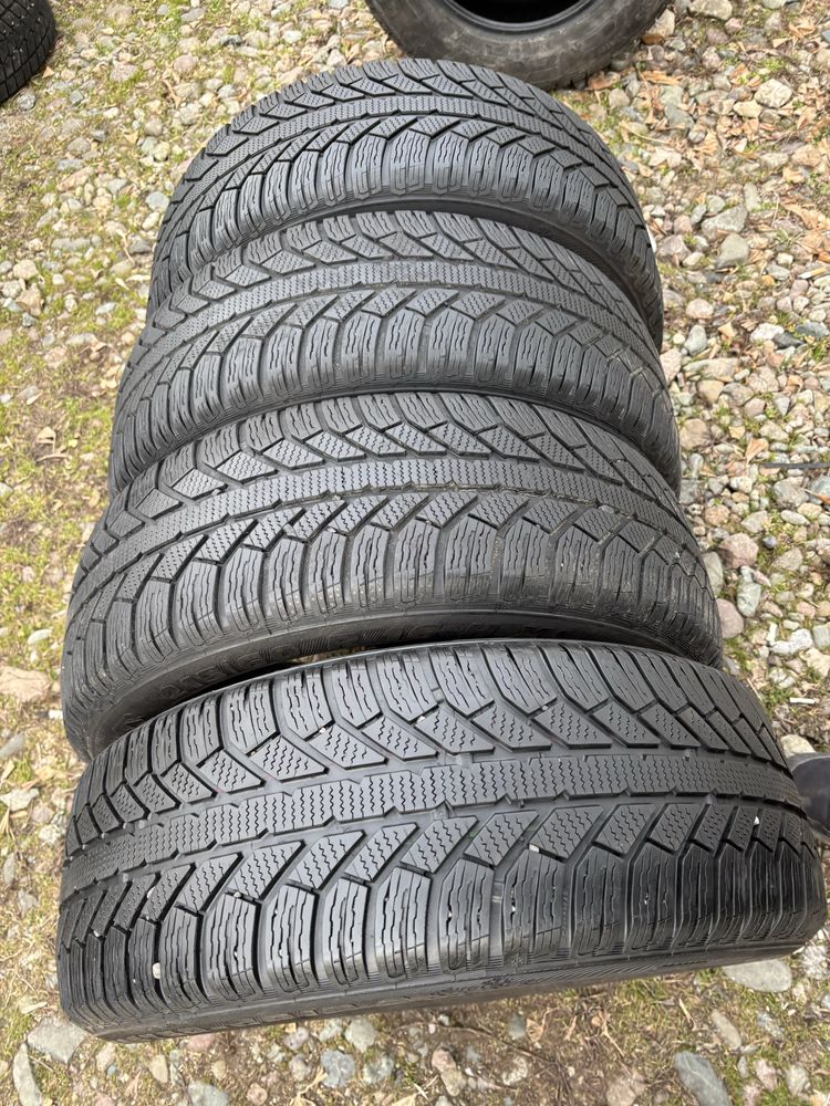 215/60 R16 4бр зимни гуми
