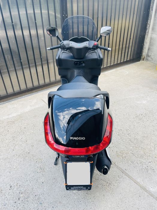Scuter Piaggio X8 200 cmc3