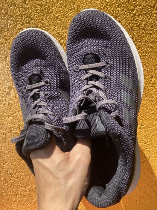 Маратонки Adidas 40,2/3