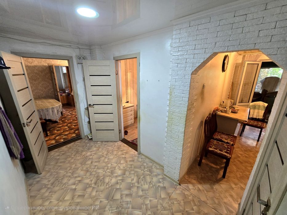 Продаётся 4-комнатная квартира в центре города