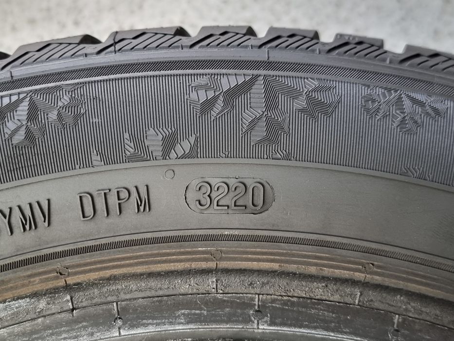 195/55/15 Semperit 2Броя: 150лв 8мм