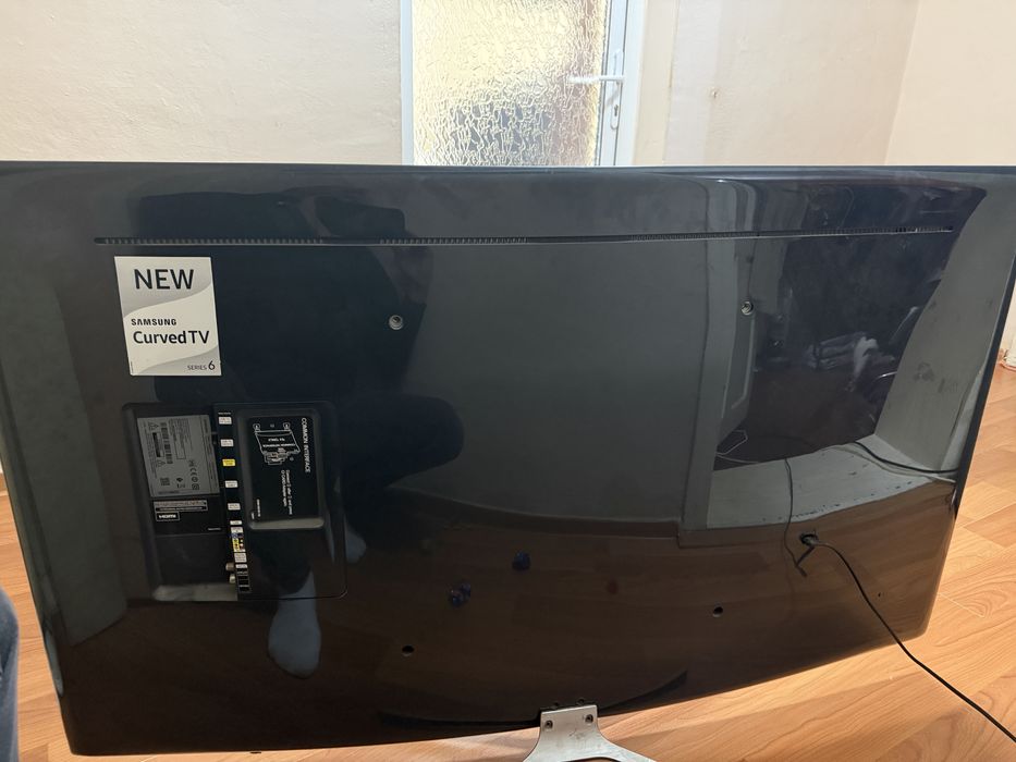 Samsung Curved seria 6