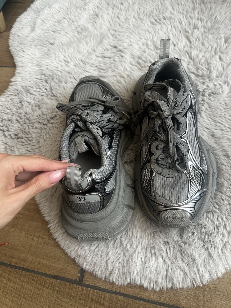 Balenciaga 3xl - сиви