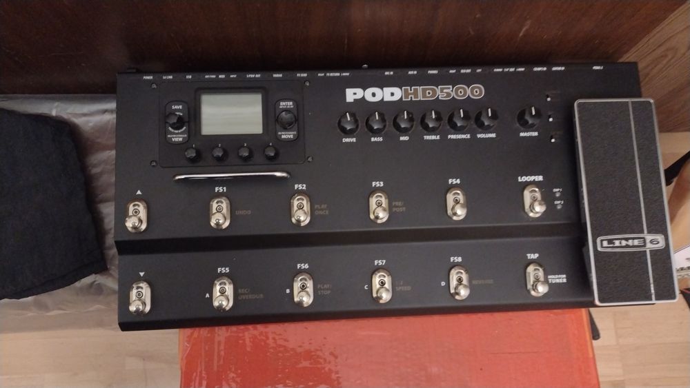 Продавам:Тремоло за Страт черно и седла за китара!. + процесор ..