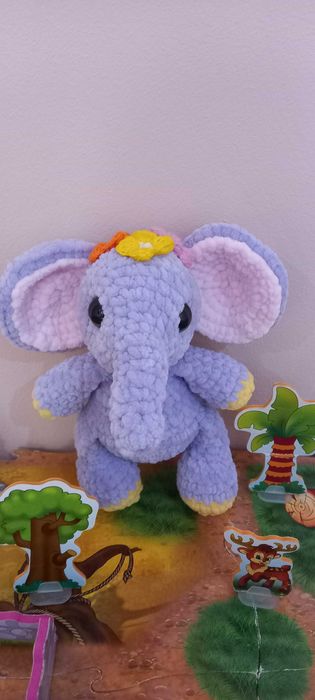 Ръчно изработена плюшена играчка