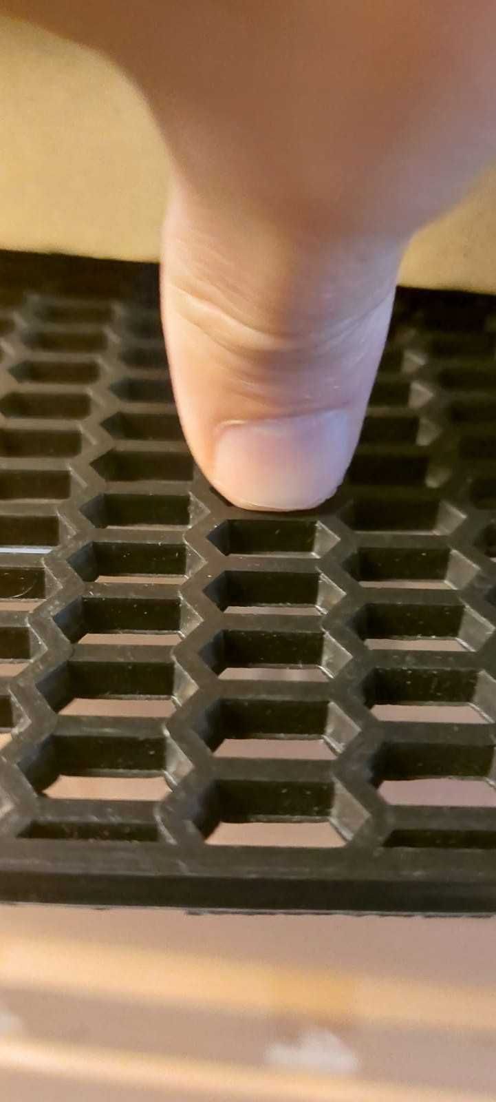 Grila de protectie  in bara auto