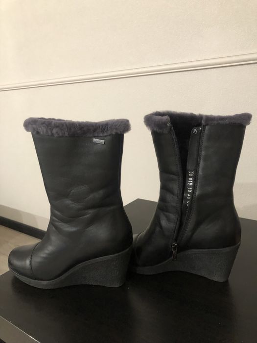 Сапоги женские зимние,черные ,натуральные