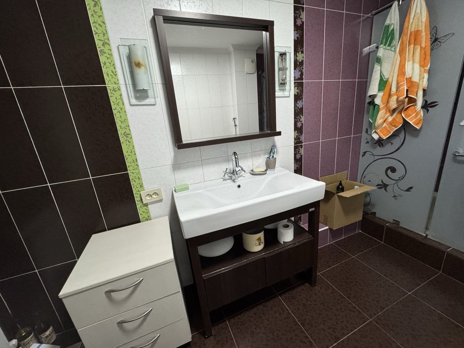 Тумба с зеркалом